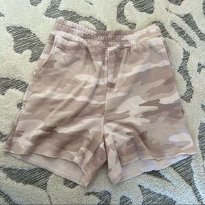 American Eagle Outfitters AEO Tan Cream Camo Print Longline Sweat Shorts Size S